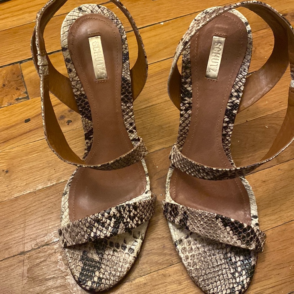 Leather sandal